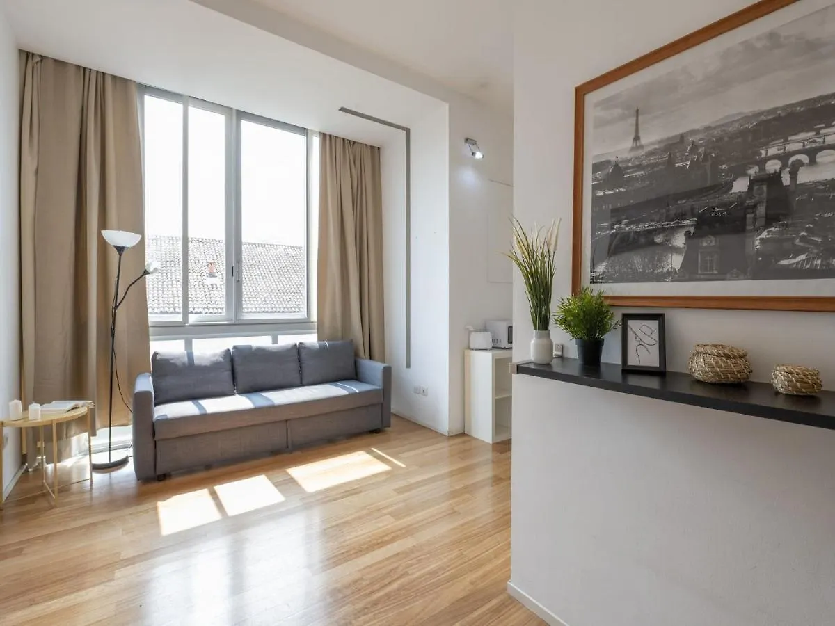 The Best Rent - Comfortable One Bedroom Apartment In Milan Downtown 0*,  Italien