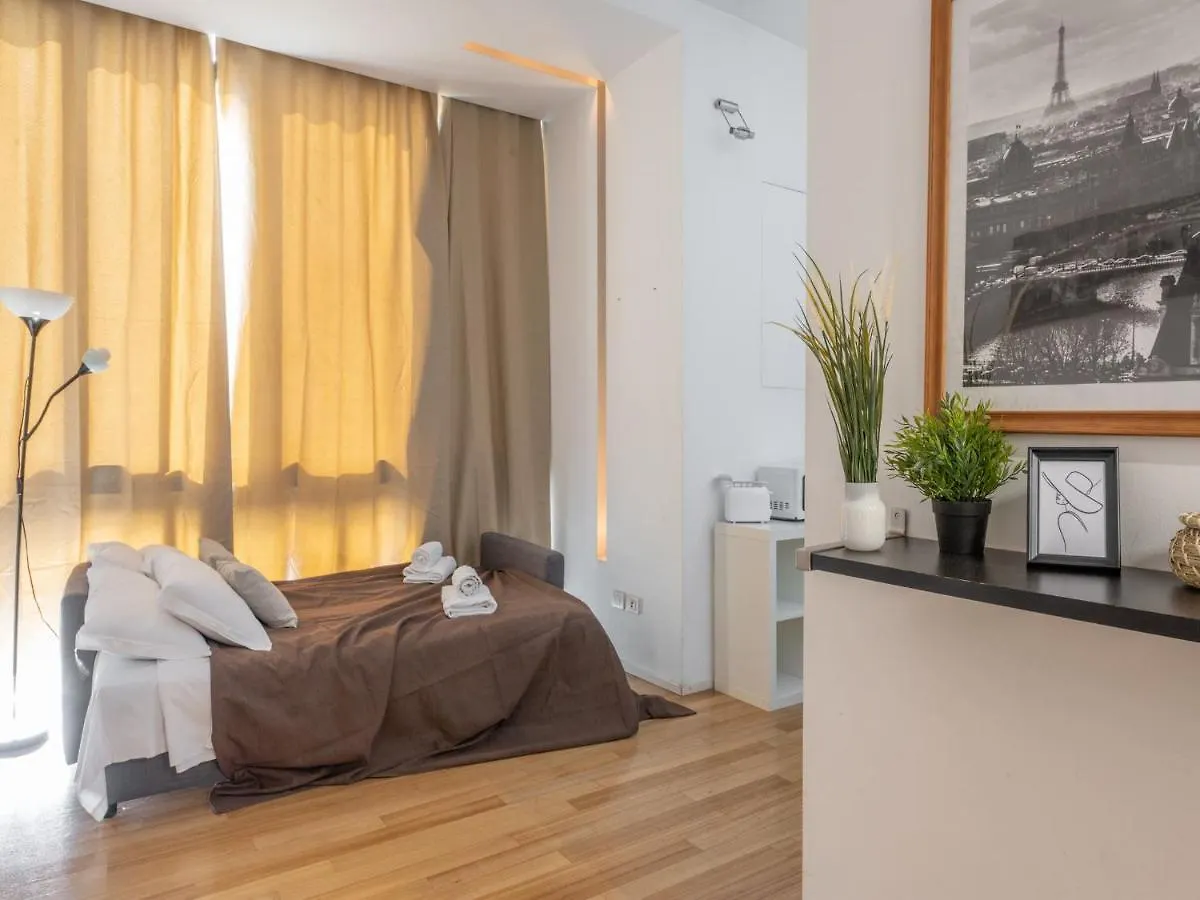 The Best Rent - Comfortable One Bedroom Apartment In Milan Downtown