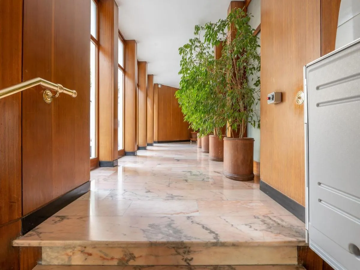 The Best Rent - Comfortable One Bedroom Apartment In Milan Downtown Italy