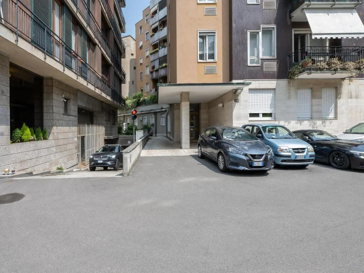 The Best Rent - Comfortable One Bedroom Apartment In Milan Downtown Italy