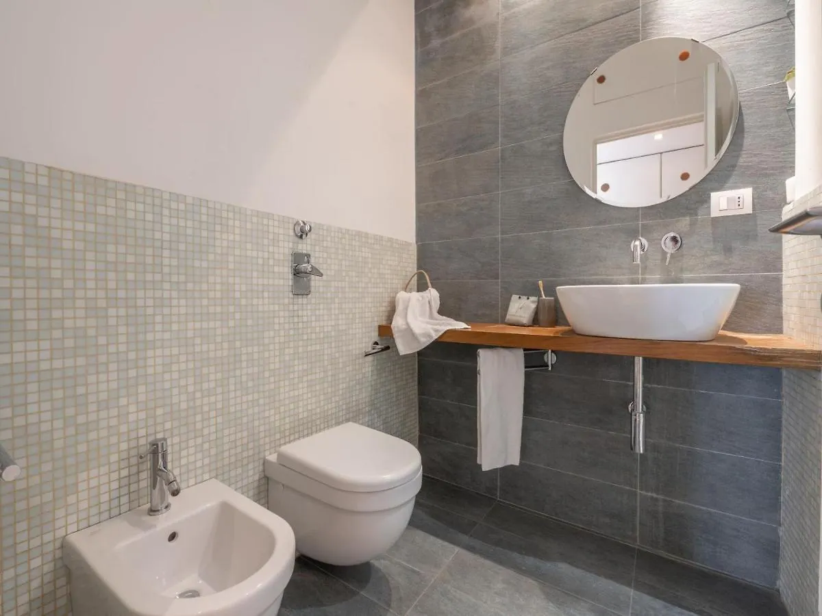 The Best Rent - Comfortable One Bedroom Apartment In Milan Downtown