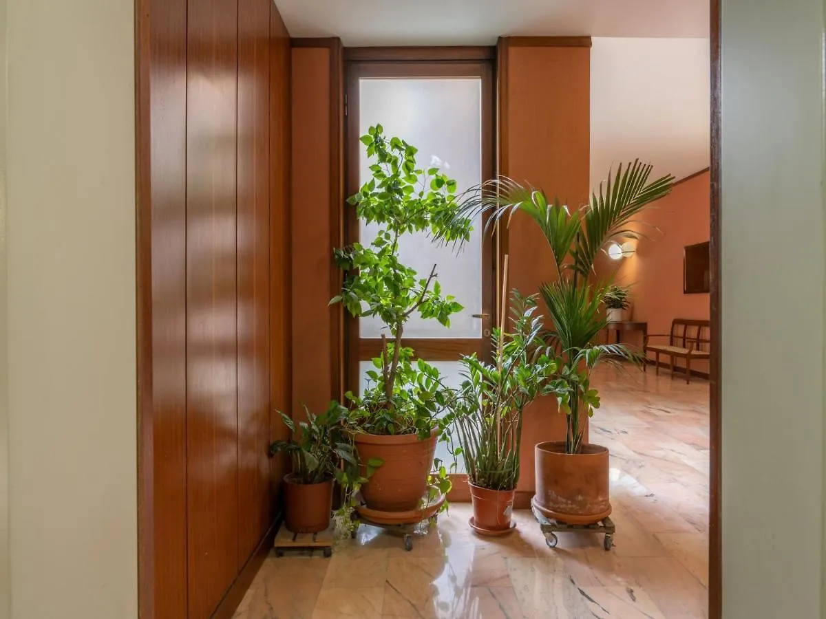 The Best Rent - Comfortable One Bedroom Apartment In Milan Downtown 0*,