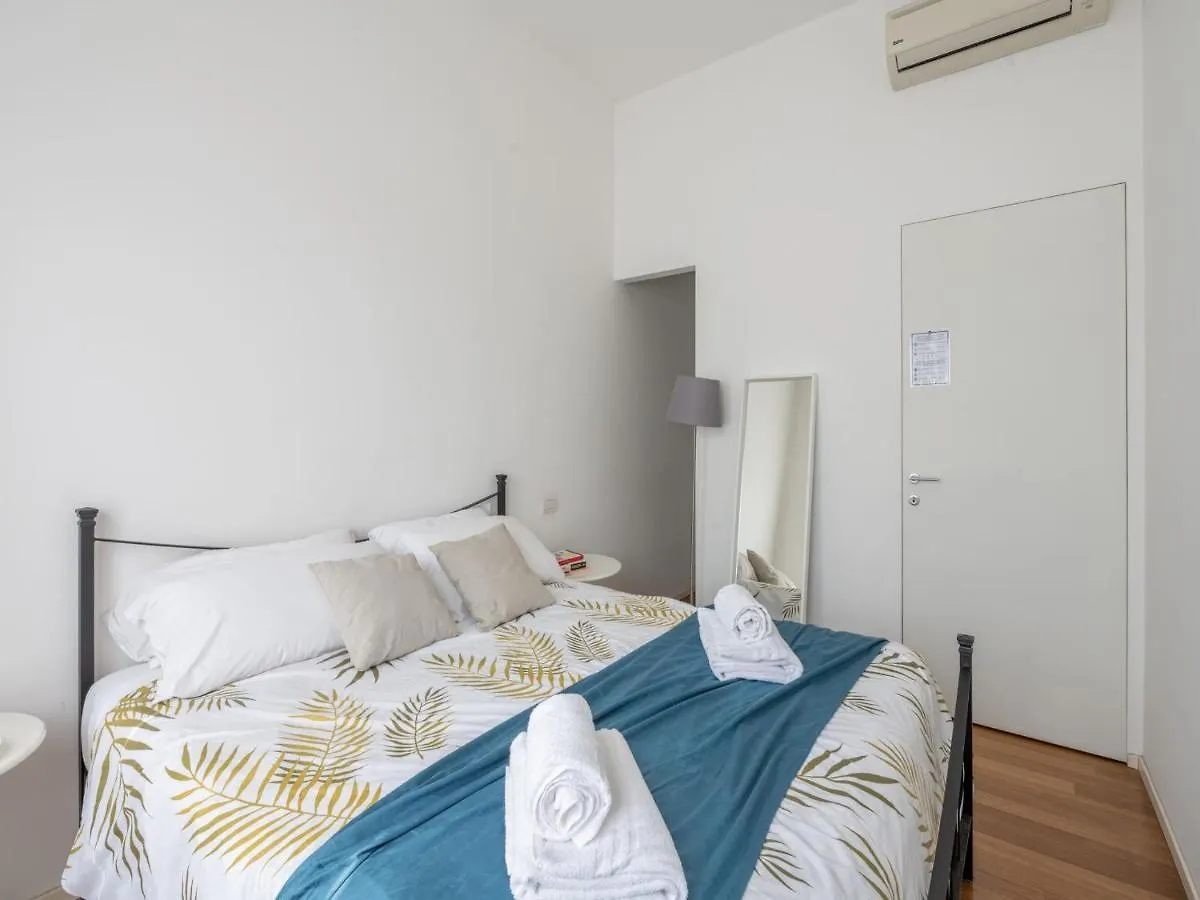 The Best Rent - Comfortable One Bedroom Apartment In Milan Downtown