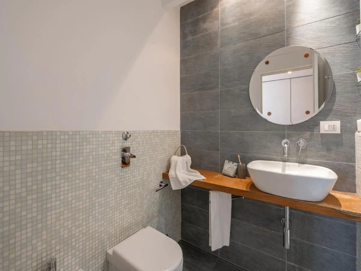 The Best Rent - Comfortable One Bedroom Apartment In Milan Downtown