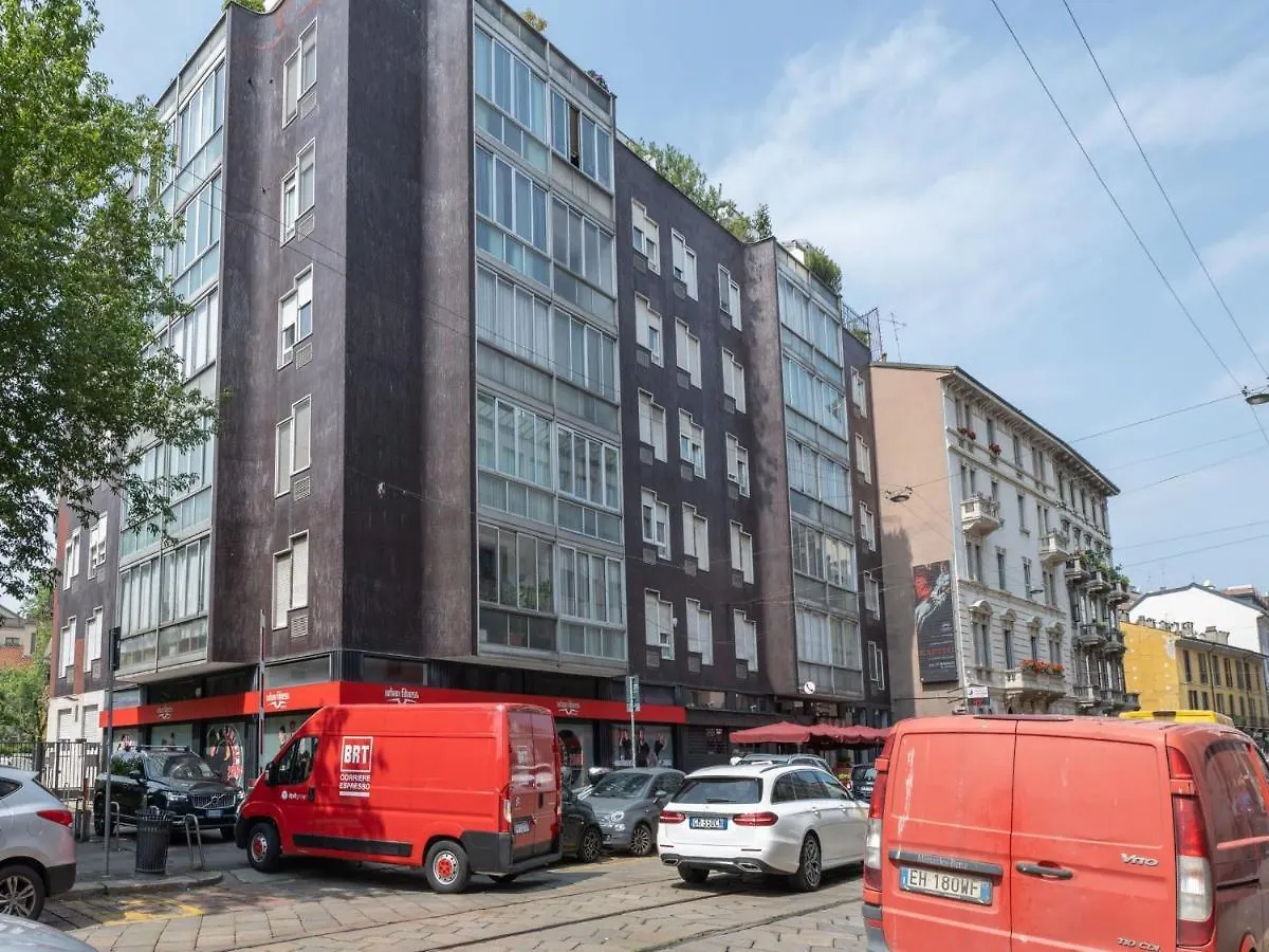 The Best Rent - Comfortable One Bedroom Apartment In Milan Downtown